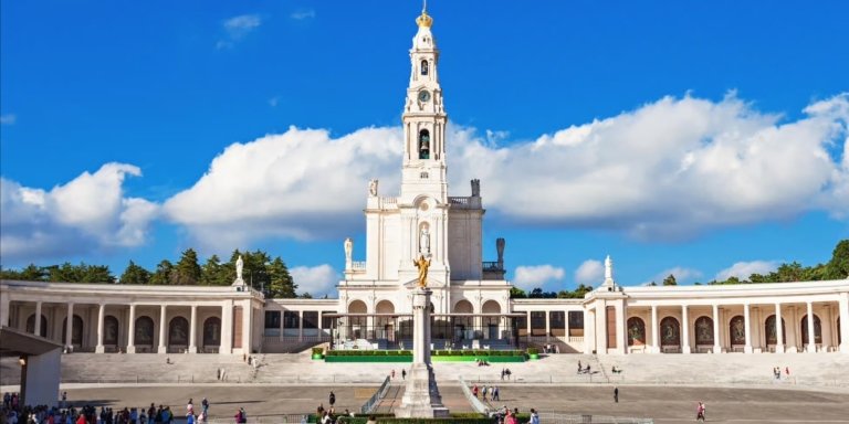Private Fátima Tour from Lisbon: Full-Day Pilgrimage Experience