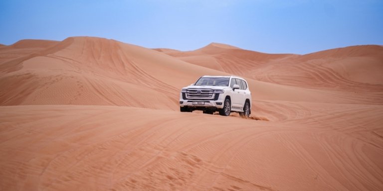 Dubai Desert Safari: Premium camp, Sandboarding & BBQ Dinner