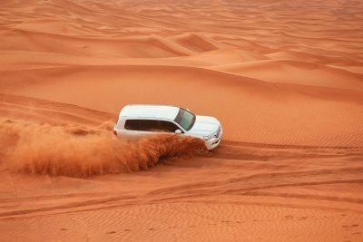 Dubai Desert Safari: Premium camp, Sandboarding & BBQ Dinner