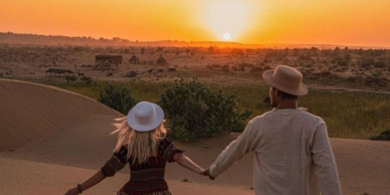 Half Day Sunset Camel & Desert Safari with Dinner at the Dune