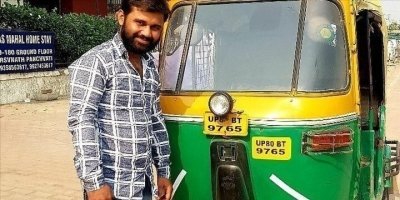 Explore Agra Heritage Sights By E-Rickshaw City Tour