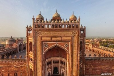 Jaipur to Agra Overnight Tour with Abhaneri Stepwell & Fatehpur