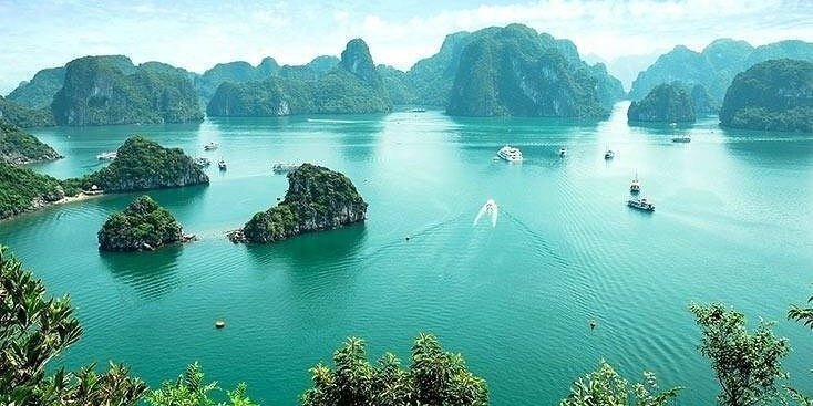 Halong Bay Full Day With Cave, Kayaking And Swimming.