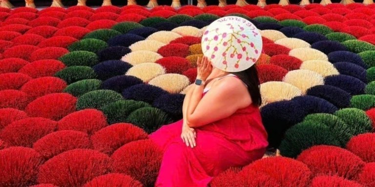 Incense Village, Hat, and Lacquer Artisanal Tour