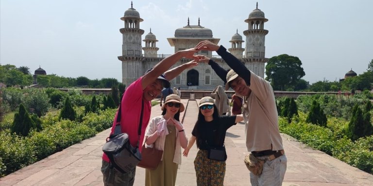From Delhi Overnight With Taj Mahal Sunrise and Sunset Tour