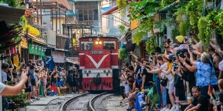 Hanoi City & Ninh Binh Tam Coc – Hoa Lu Cultural Tour 3D2N