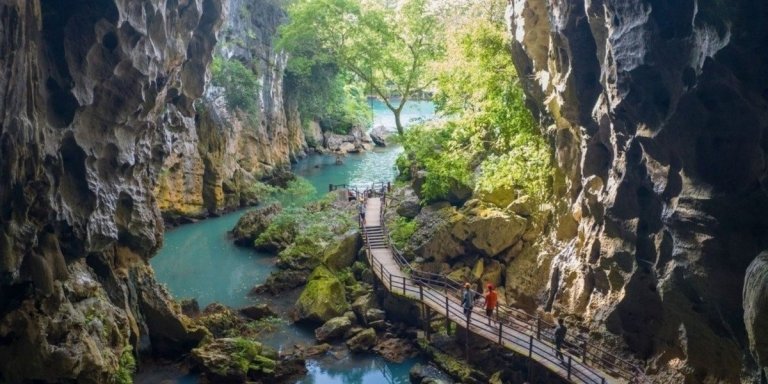 Central Vietnam History & Phong Nha Cave Experience 3D2N