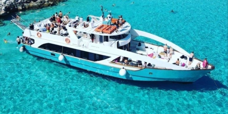 From Lefkimmi: Paxos, Antipaxos & Blue Caves Speedboat Tour