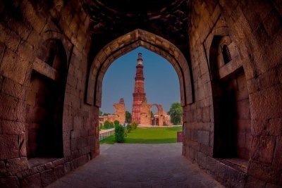 Delhi: Qutub Minar Private Tour with Hotel Pickup & Drop Off