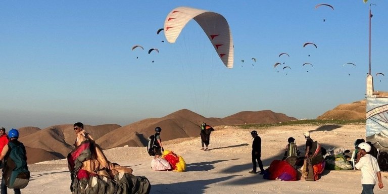 Paragliding From Marrakech In Agafay Desert With Transfers
