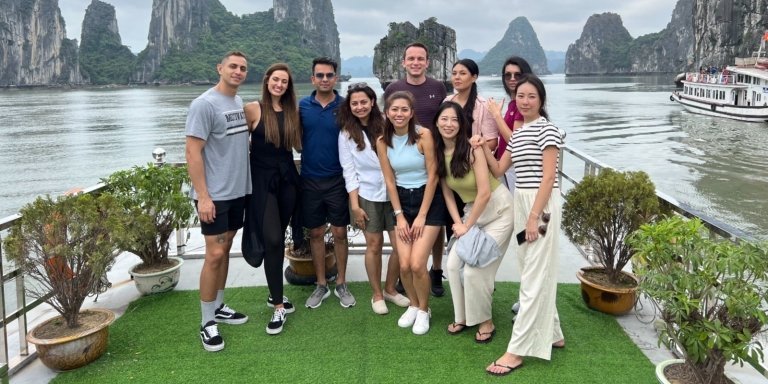 Private Halong Bay Day Cruise – Caves, Kayaking & Scenic Islands