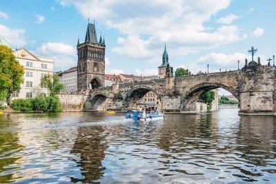 Private Transfer from Prague City to Prague Airport
