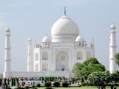 Agra: Taj Mahal Tour with Professional Photographer & Guide