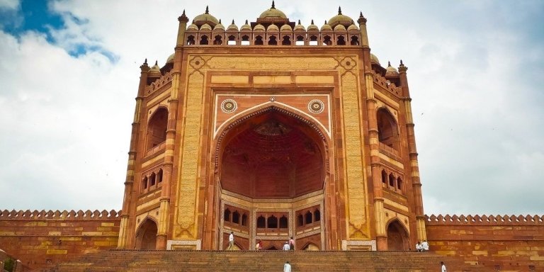 From Delhi: Private 2- Days Taj Mahal Tour & Fatehpur Sikri