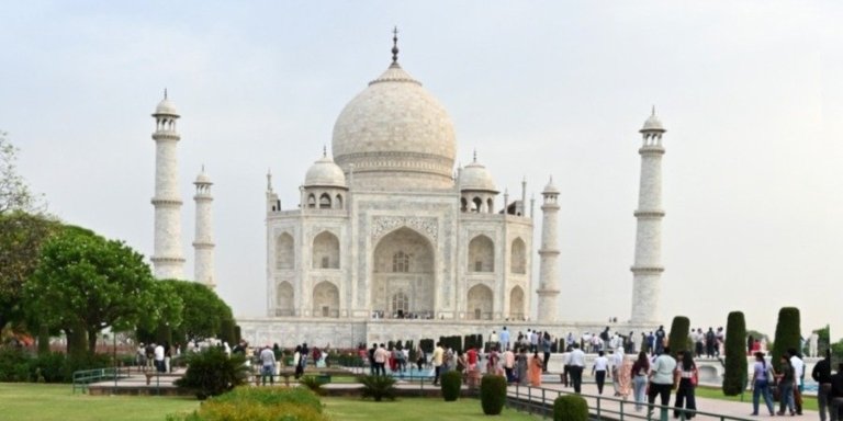 From Delhi: Private Taj Mahal Express Entry Ticket