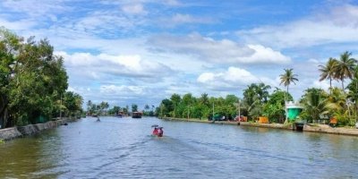 Cochin: Alleppey Backwater Private Day Tour with Houseboat