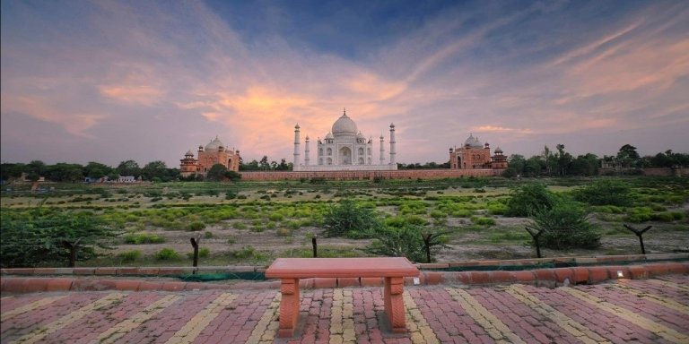 All Inclusive Sunrise Taj Mahal, Fort & Mehtab Bagh Day Tour