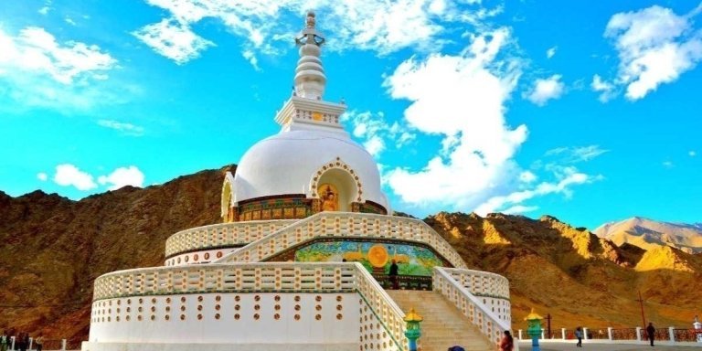 From Delhi: 6-Day Leh, Nubra Valley & Pangong Lake Tour