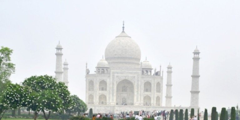 Chennai to Taj Mahal, Agra day trip with return flights