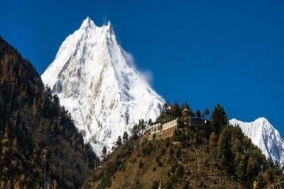 Manaslu Circuit Trek 14 Days 13 Night