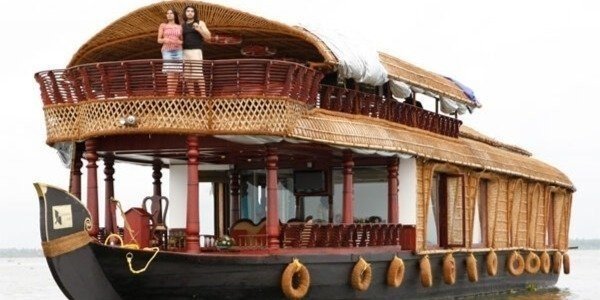 Cochin: 5-Day Kerala Tour to Munnar, Thekkady & Alleppey