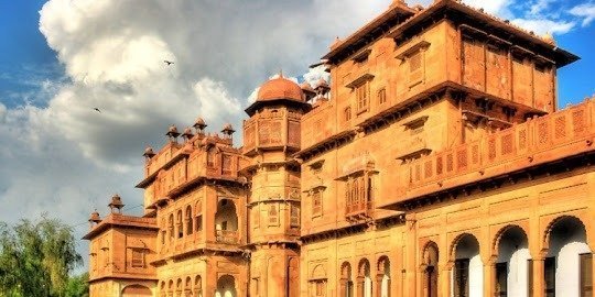 Bikaner Full Day Sightseeing with Junagarh Fort & Temples