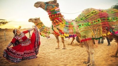 Jaisalmer: Jeep Safari, Camel Ride, Dinner and Folk Dance