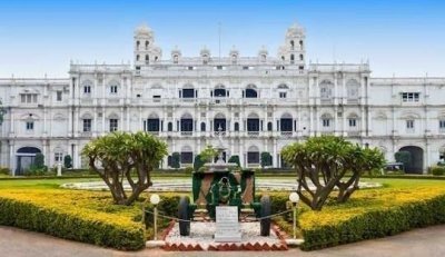 A Day Tour of Gwalior from Agra with Local Guide Service.