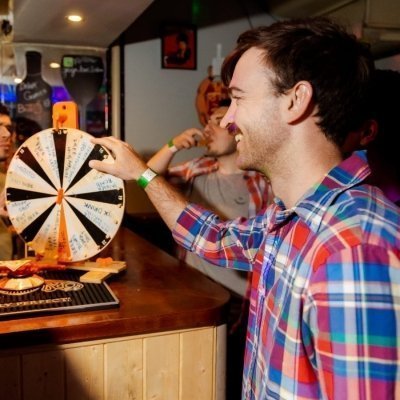 Portimão Crawl: A night with 6 Drinks, Games & VIP Club Entry