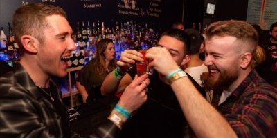 Portimão Crawl: A night with 6 Drinks, Games & VIP Club Entry