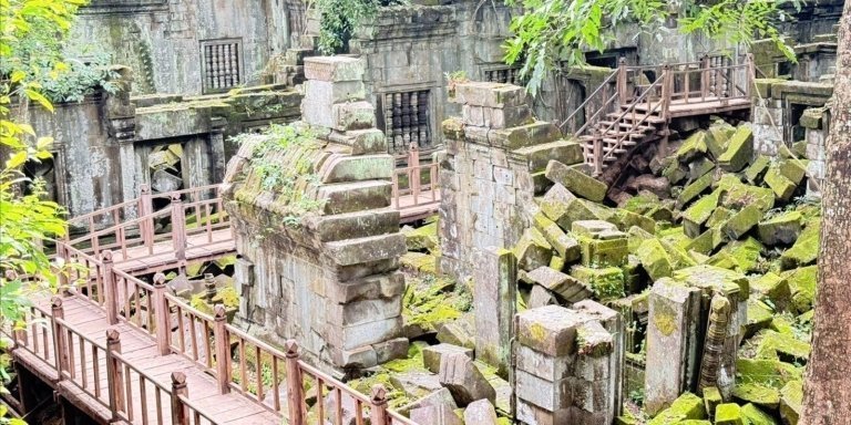 Private Airport-Pickup & Beng Mealea Trip