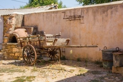 Cretan Countryside Picnic Escape