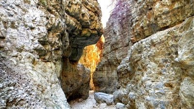 Imbros Gorge Trek: Cliffs, Stone Paths and Sfakia