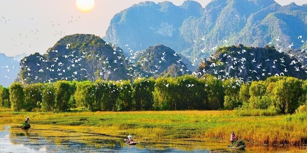 Incense Village & Hoa Lu & Van Long-Day Tour from Hanoi