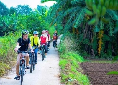 Incense Village & Hoa Lu & Van Long-Day Tour from Hanoi