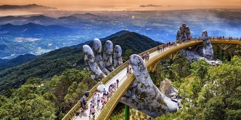 Da Nang Join-in Tour | Ba Na by night | Discover Golden Bridge