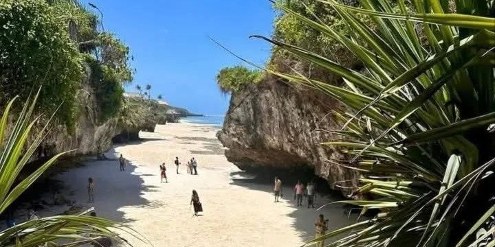 Mtende beach and salam cave