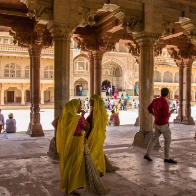 From Delhi: Same Day Taj Mahal VIP Tour By Car