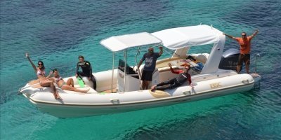 Paseo en lancha con snorkel por Formentera