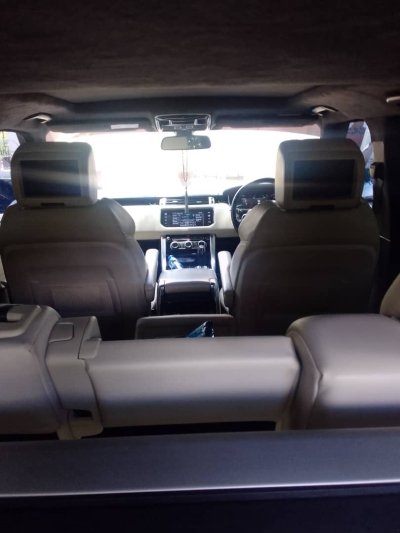 Luxury Zanzibar Airport Transfer in Range Rover Sport