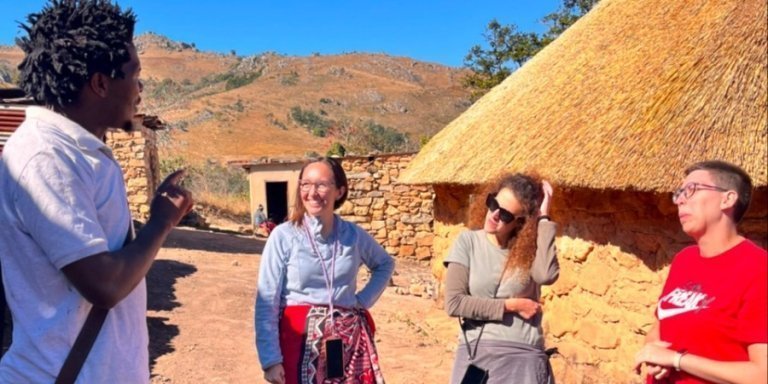 Eswatini: Private Swazi Culture Tour: Make, Wear and Taste