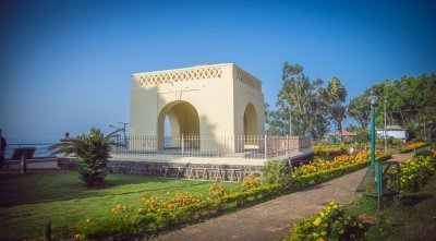Backwater Cruise & Coffee Estate Tour from Bangalore