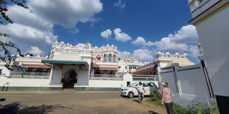 Bangalore to Kovalam Temple, Backwater & Beach Tour