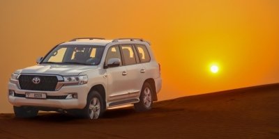 Dubai :Private Desert Safari with dinner & Live Entertainments