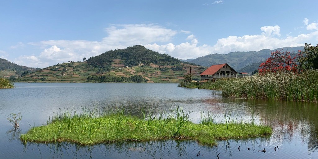 3 days gorilla trekk and lake bunyonyi