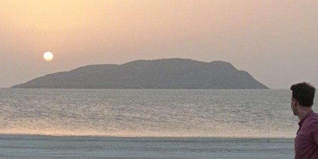 Bhuj, Narayan Sarovar & White Rann of Kutch Tour