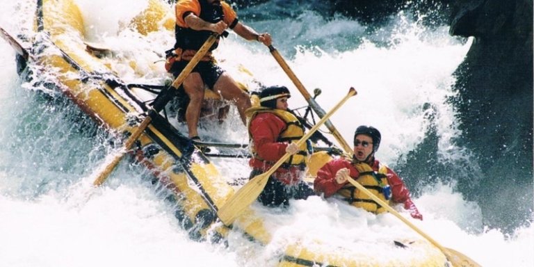 8-Day Rafting, Rhinos, Gorillas & Wildlife Safari in Uganda
