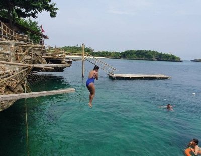 Boracay Island Hopping with Buffet Lunch