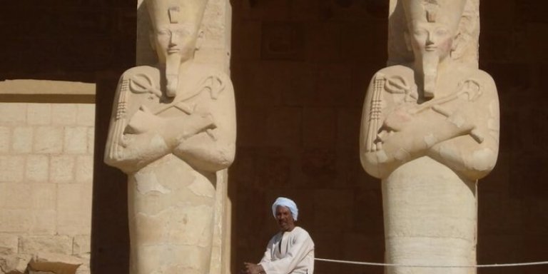 Luxor WestBank: Valley of the Kings– Hatshepsut Temple– Memnon Colossi