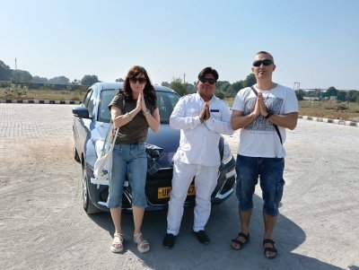 From Delhi: Taj Mahal Sunrise & Agra Day Tour by Car & Guide
